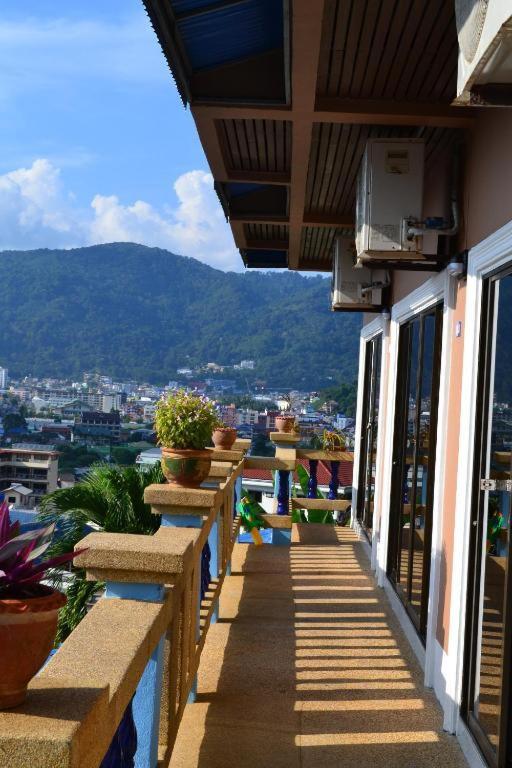 Oyo 851 On Hill Residence Patong Екстер'єр фото