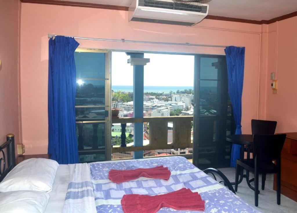 Oyo 851 On Hill Residence Patong Екстер'єр фото