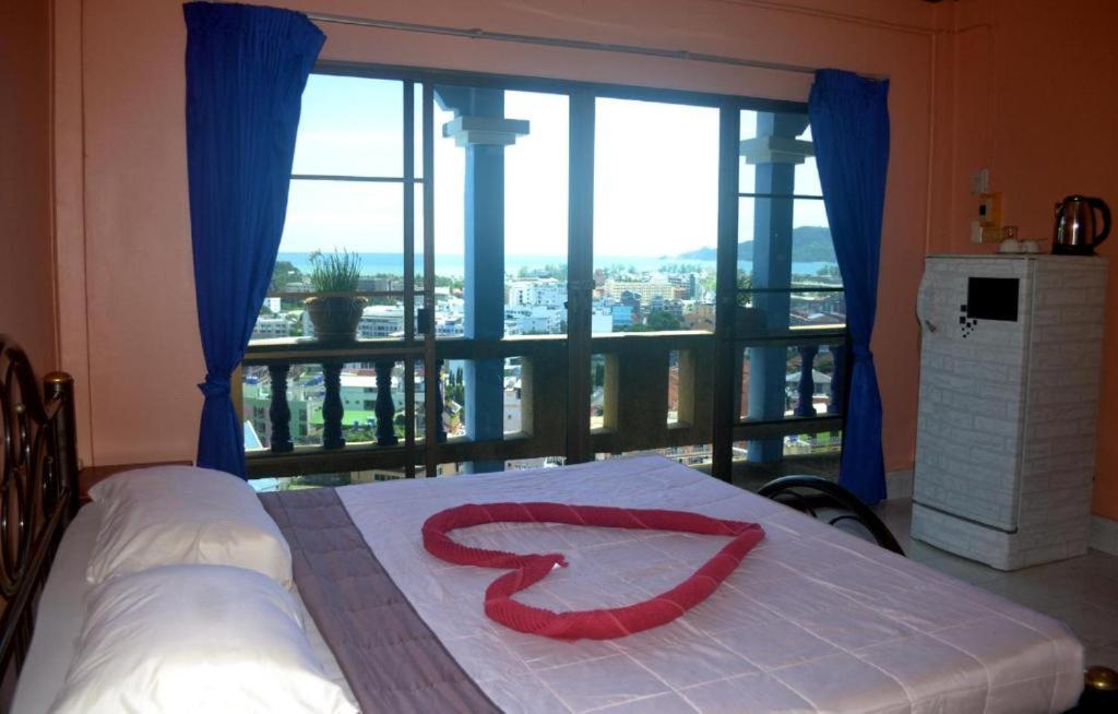 Oyo 851 On Hill Residence Patong Екстер'єр фото