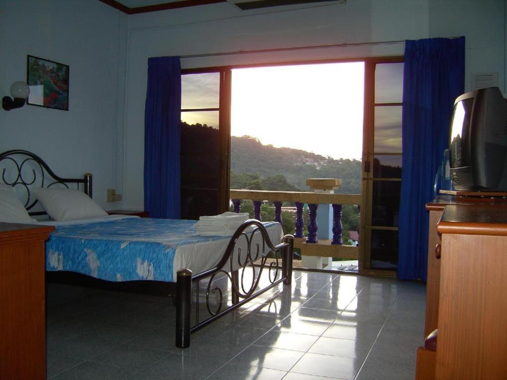 Oyo 851 On Hill Residence Patong Екстер'єр фото