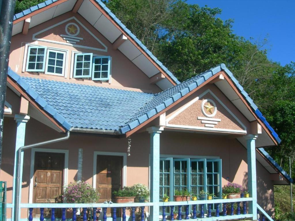 Oyo 851 On Hill Residence Patong Екстер'єр фото