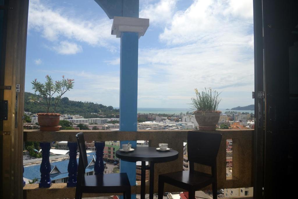Oyo 851 On Hill Residence Patong Екстер'єр фото
