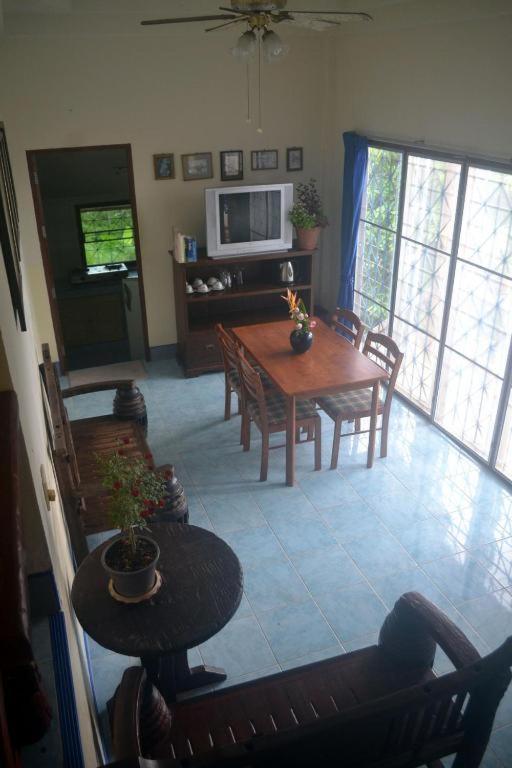 Oyo 851 On Hill Residence Patong Екстер'єр фото