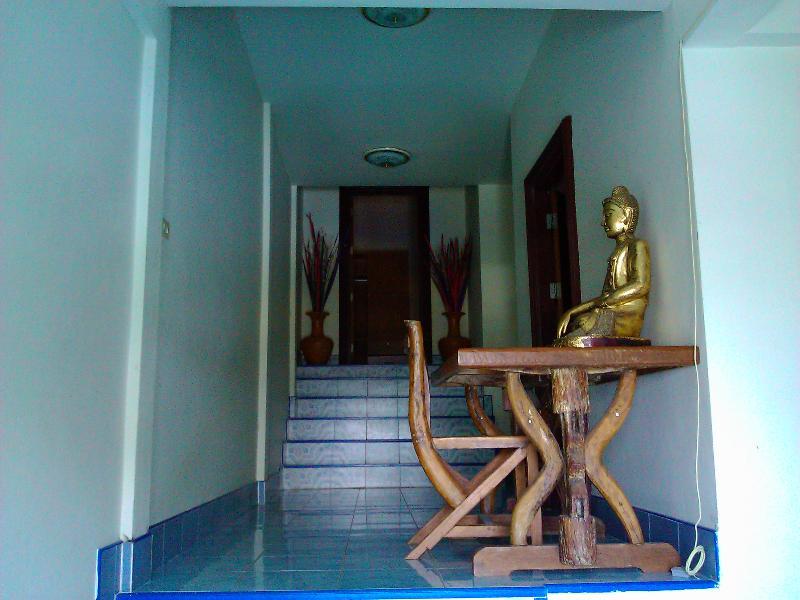 Oyo 851 On Hill Residence Patong Екстер'єр фото