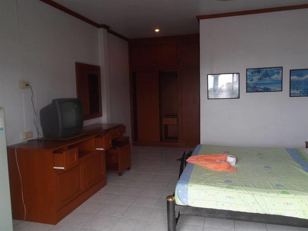Oyo 851 On Hill Residence Patong Екстер'єр фото